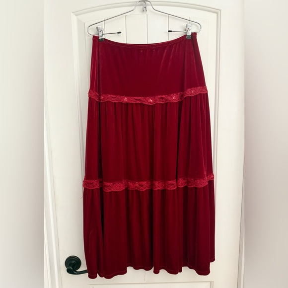 Notations Vintage Red Velvet Tiered Midi Maxi Skirt Lace & Sequins Size Medium - Picture 4 of 5